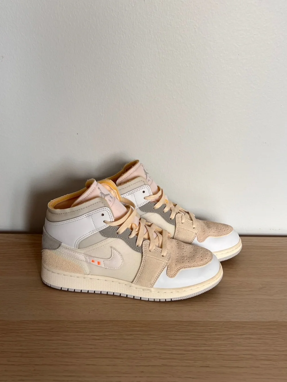Nike Air Jordan High Top ‘Inside Out’ - Picture 3 of 6